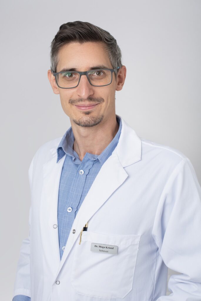 Dr Móga Kristóf lézersebész Vass Medical